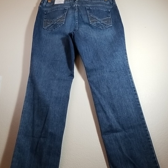 NWT Chico's Winged Pocket Platinum Jeans - Picture 15 of 15